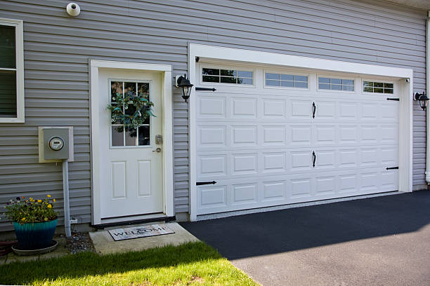 24/7 Emergency Garage Door Panel Replacement experts in Carlyss, LA